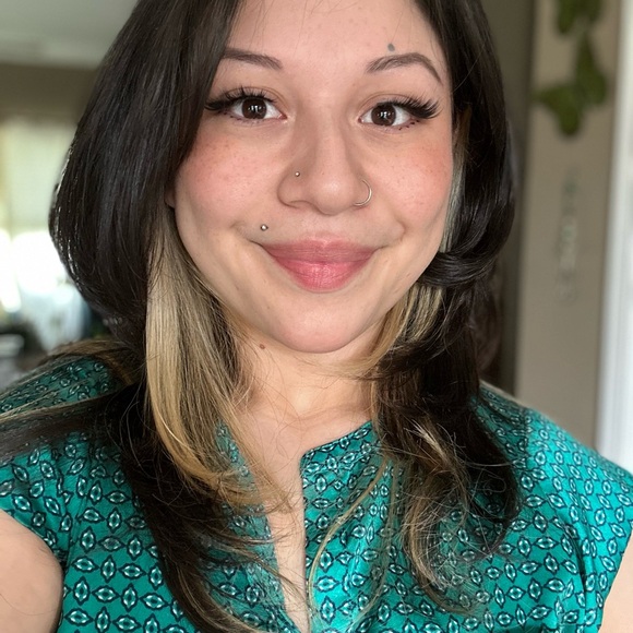 Meet Your Posher - Picture 5 of 5